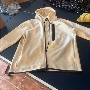 Nike Men's Light Gray Hooded Performance Jacket